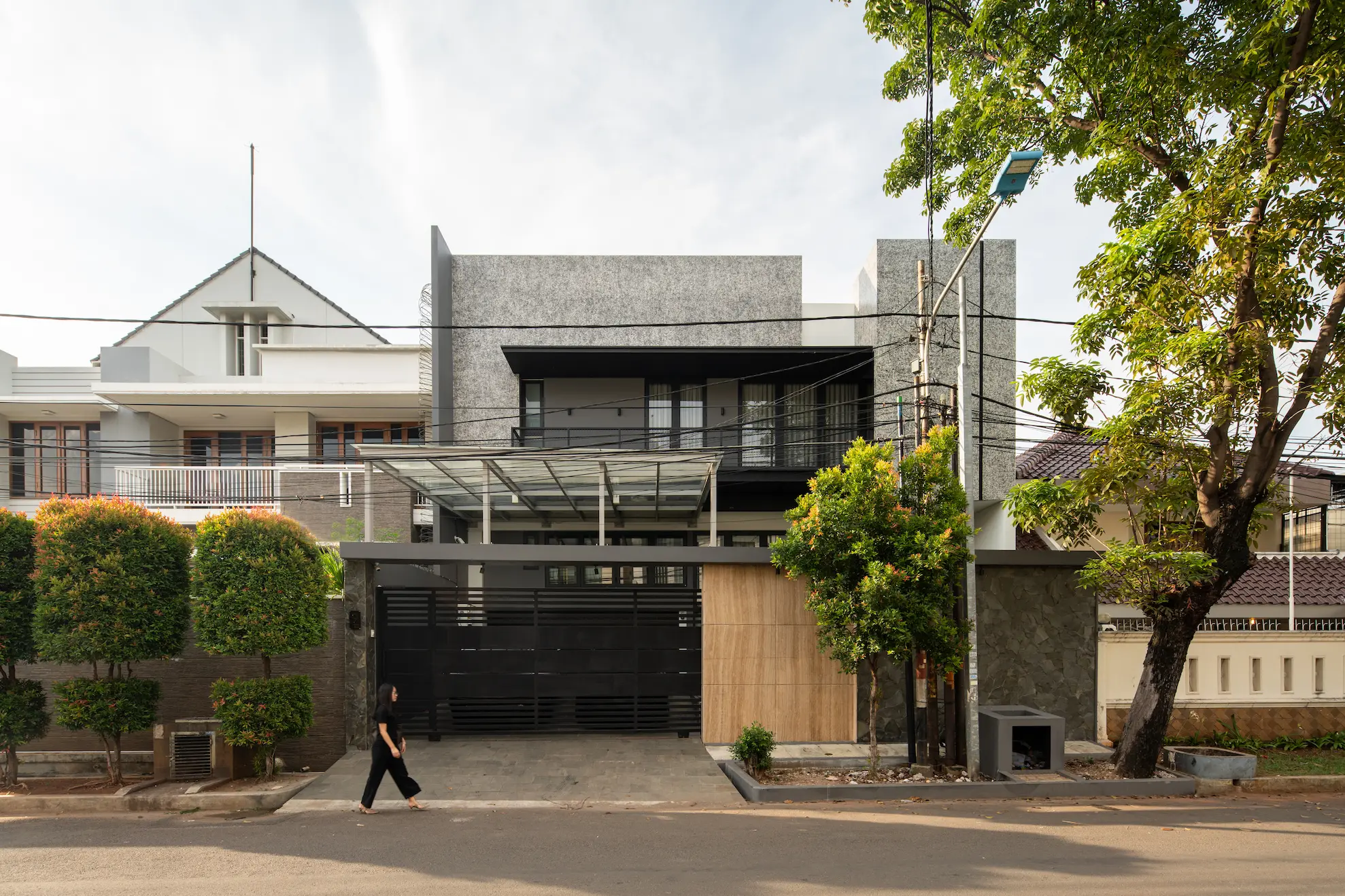 E Contemporary Home